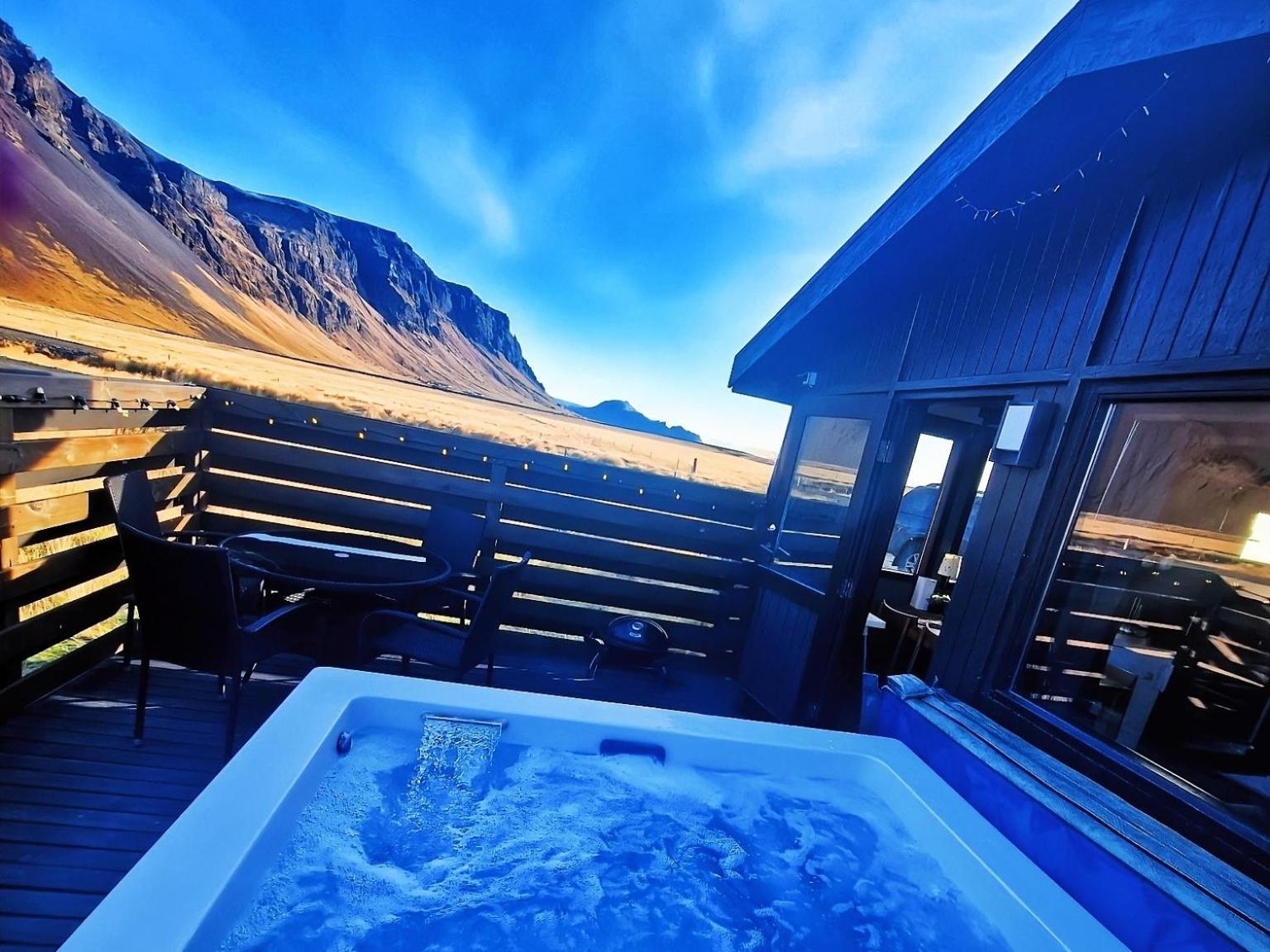 Green Farm Stay With Private Hot Tub Hvolsvöllur Exterior foto